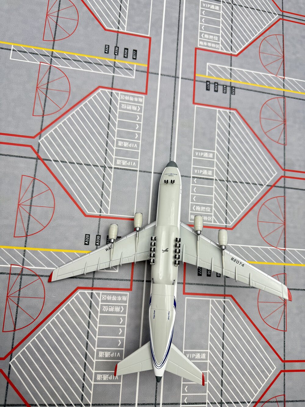 1/400 Volga-Dnepr AN-124 RA-82074 561419 - image 11