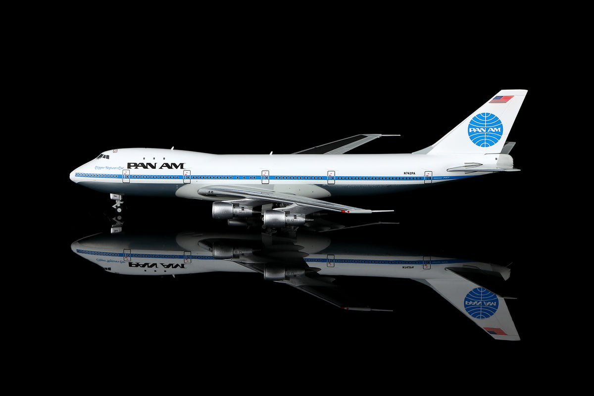 1/400 Pan Am B747-100 "Clipper Neptune's Car" N742PA B551411P