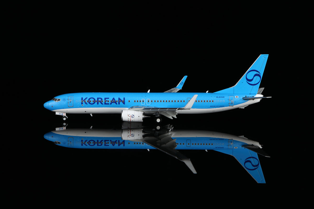 KOREAN Air "New Colors" B737-900 HL8248 B470401F Flaps Down
