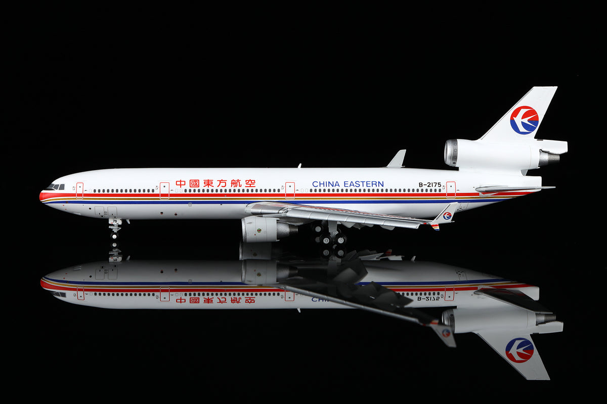 China Eastern Airlines McDonnell Douglas MD-11FB-2175 M101105F Flaps Down