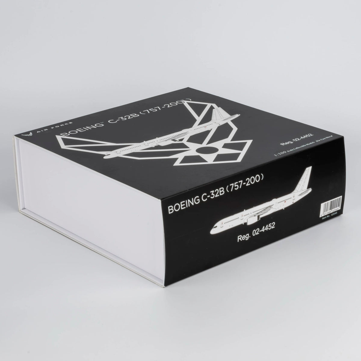 1/200 United States Air Force C-32B 02-4452 NG42045