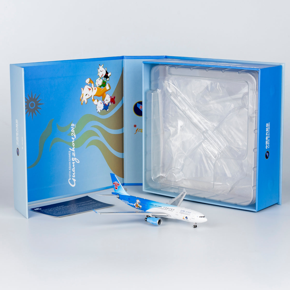 1/400 China Southern Airlines Airbus A330-200 B-6057 "ULTIMATE COLLECTION LUXURY PACKAGE" NG61081
