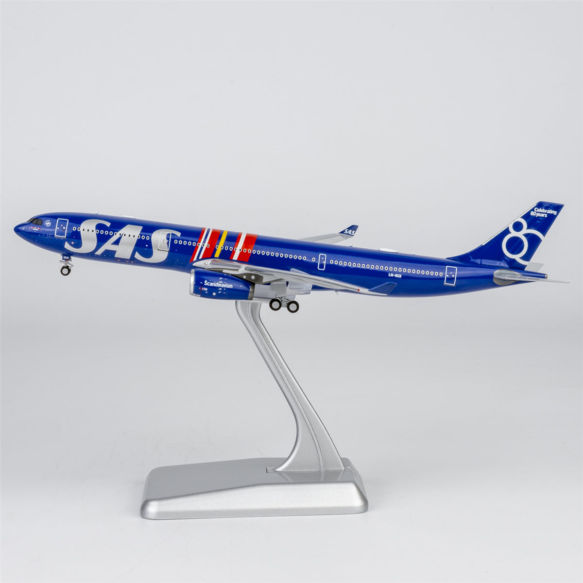 1/400 SAS Scandinavian Airlines Airbus A330-300 LN-RKR "Luxurious Packaging" NG62087