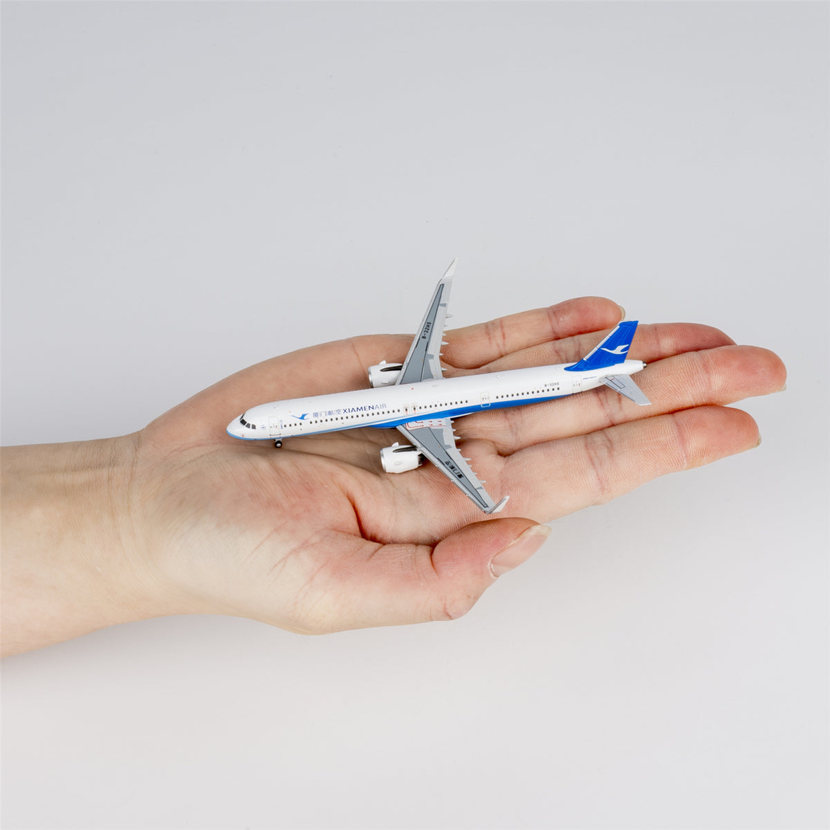 1/400 Xiamen Air Airbus A321neo B-32HS NG64144