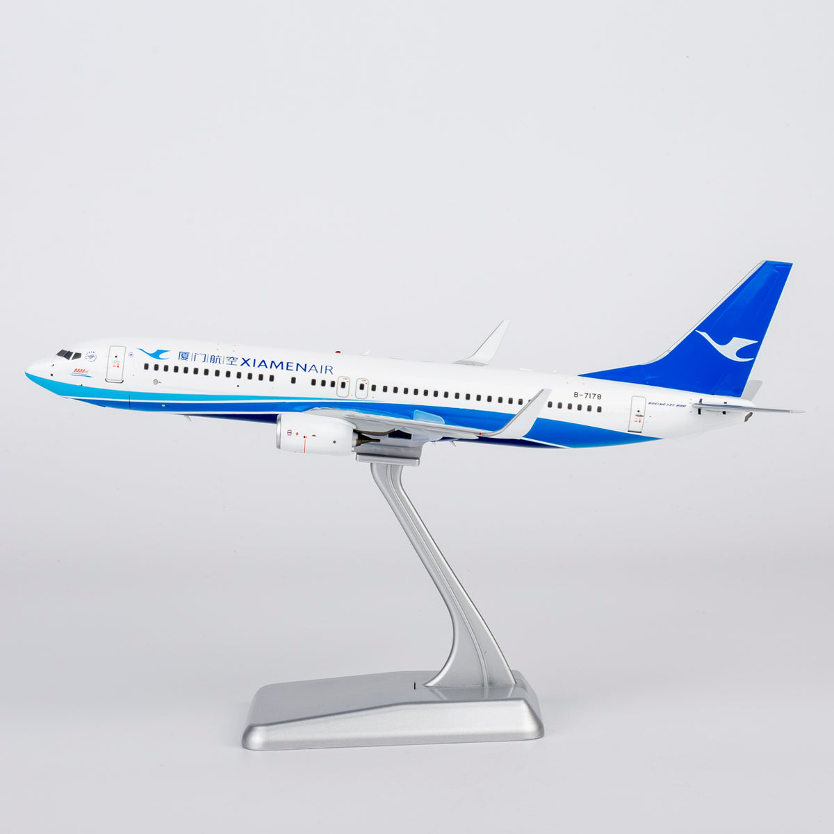 1/200 Xiamen Air Boeing 737-800 B-7178 NG64181