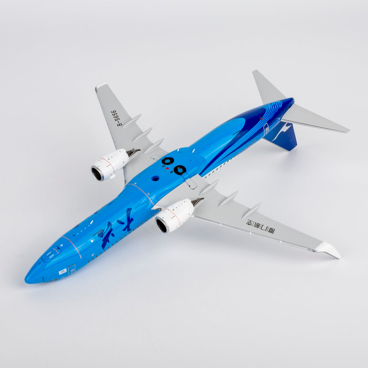 1/200 Xiamen Air Boeing 737-800 B-5656 NG64183