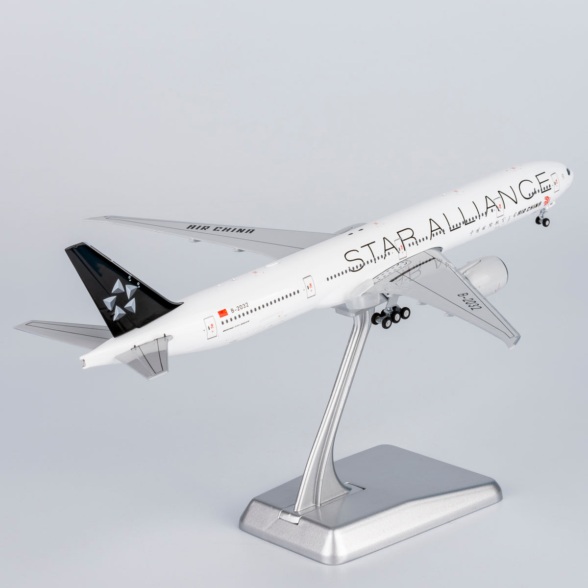 1/400 Air China Boeing 777-300ER B-2032 "Ultimate Collection" NG73060