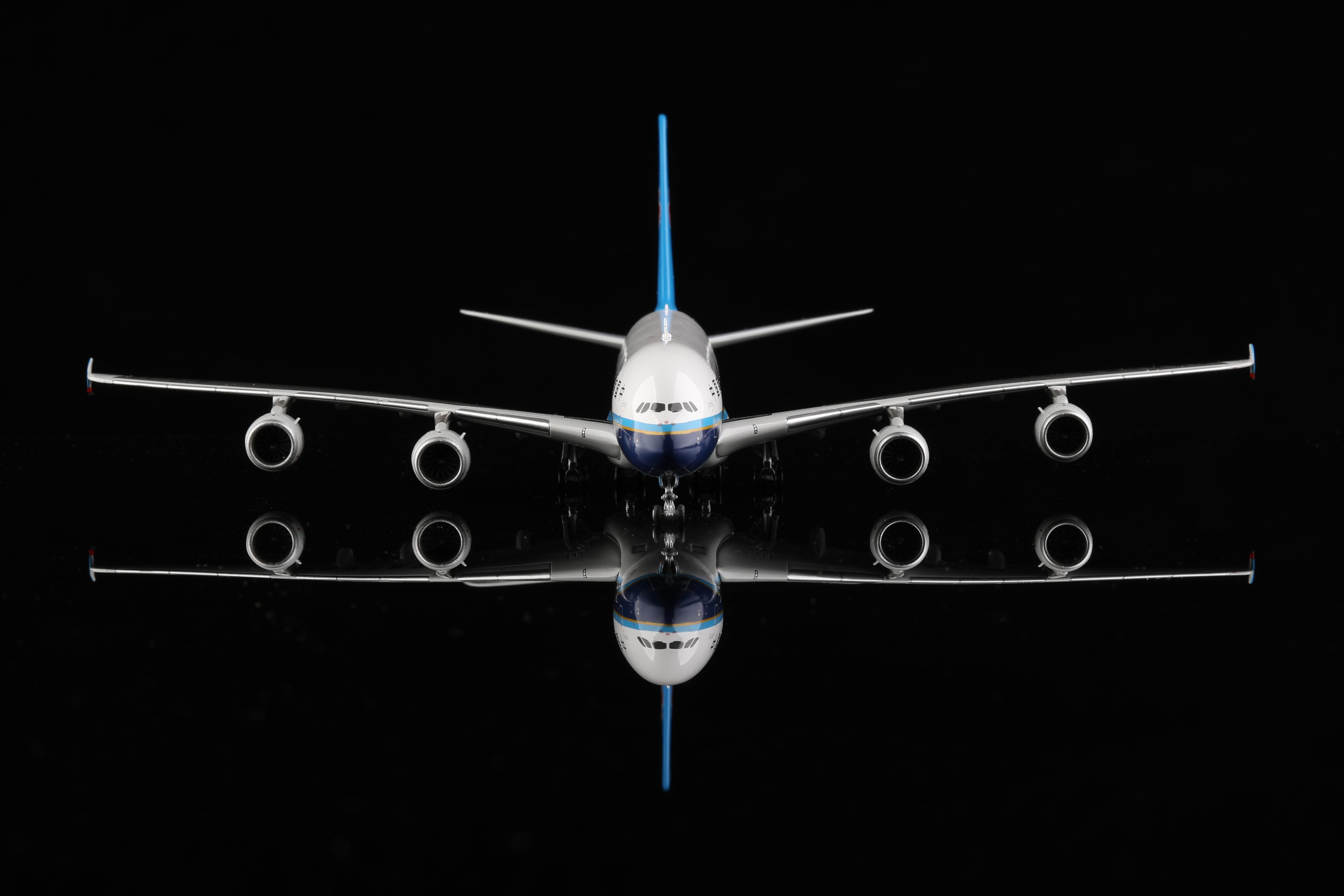 China Southern Airlines A380 "With SkyTeam Logo" B-6138 A581503 - cover
