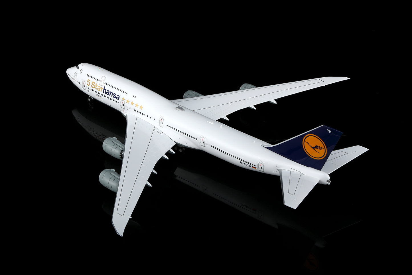 Lufthansa B747-8 5-starHansa D-ABYM 12