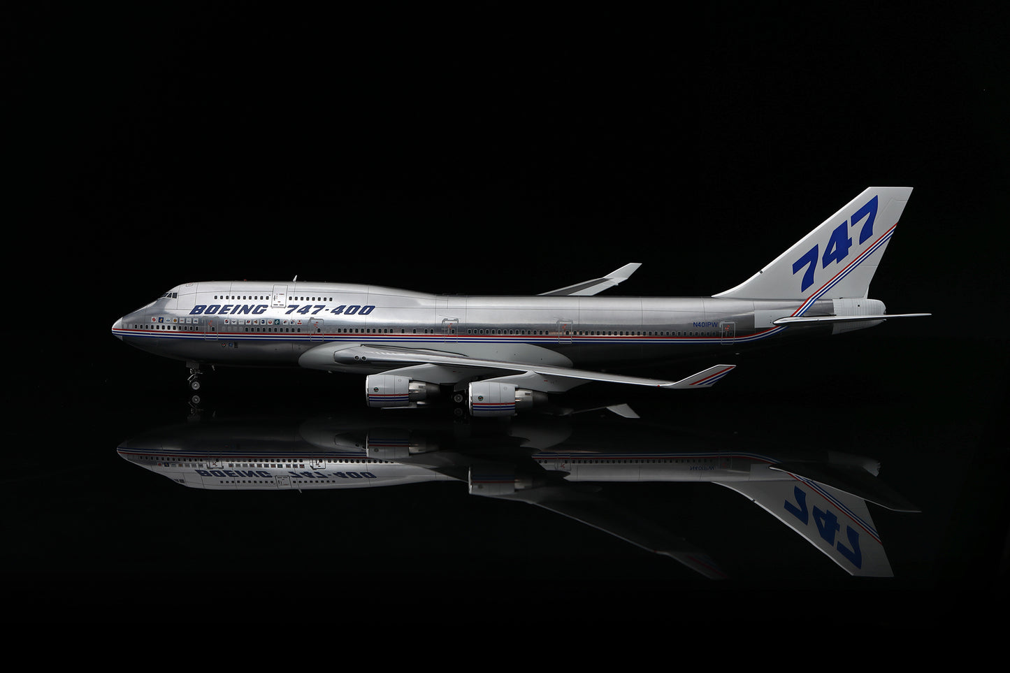 Boeing B747-400 House Color N401PW Polished 11