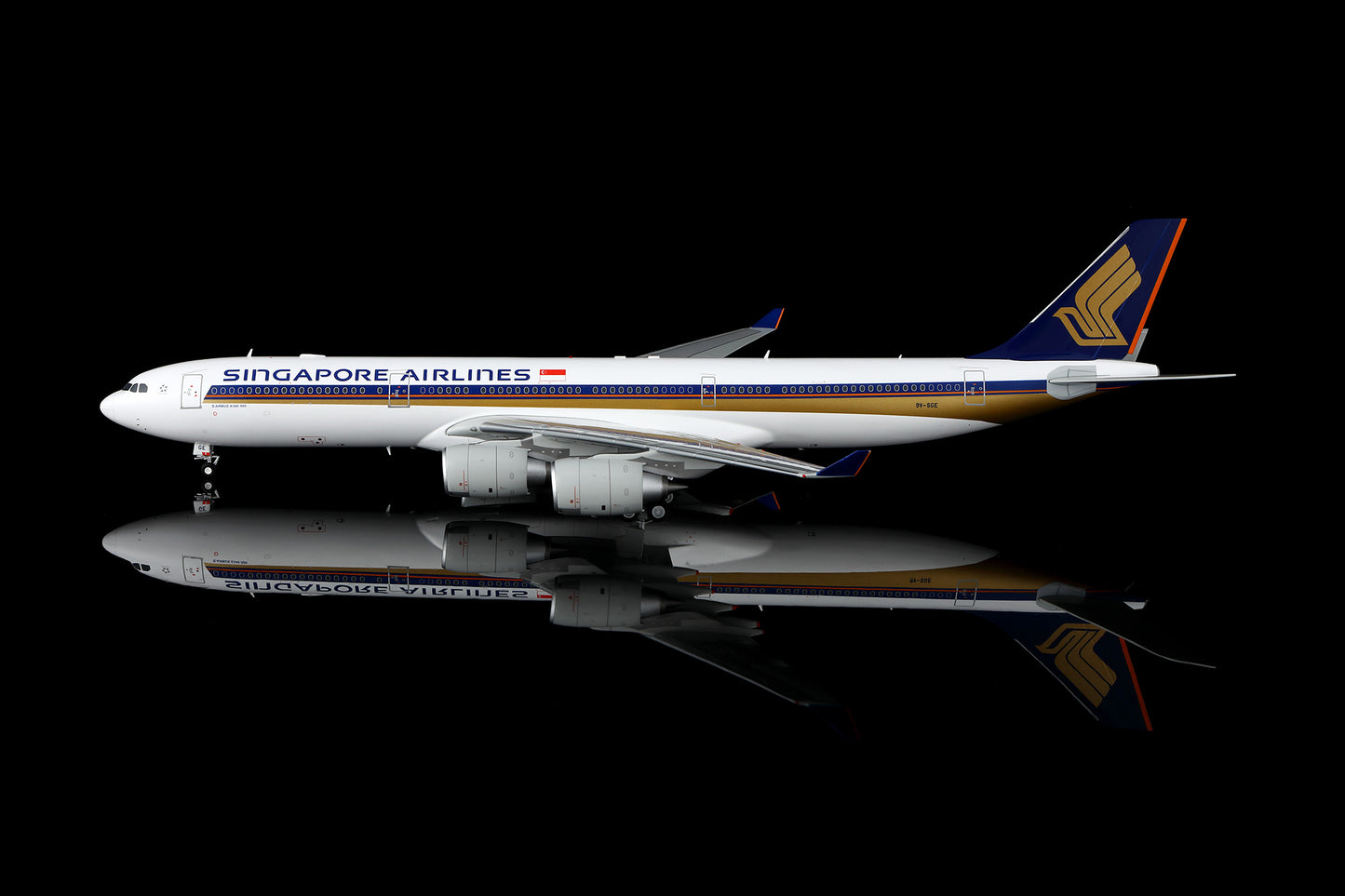 Singapore Airlines A340-500 9V-SGE – image 12
