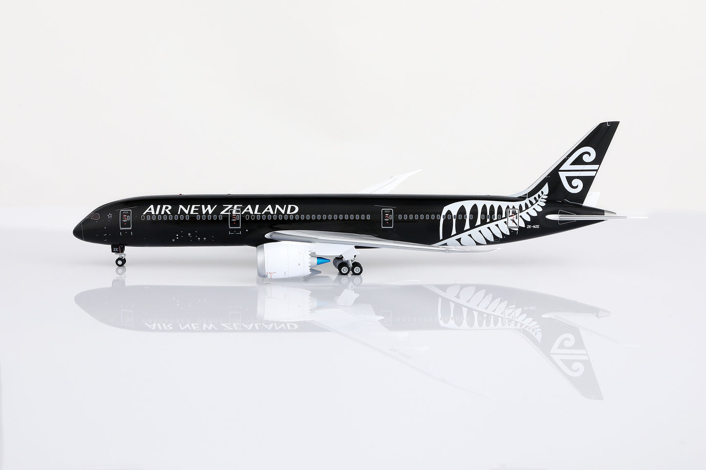 Air New Zealand B787-9 Dreamliner "All Blacks" ZK-NZE – image 12