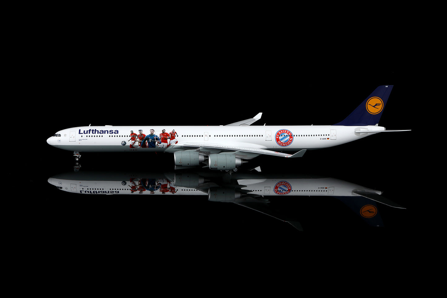 Lufthansa A340-600 "FC Bayern München" D-AIHK – image 12