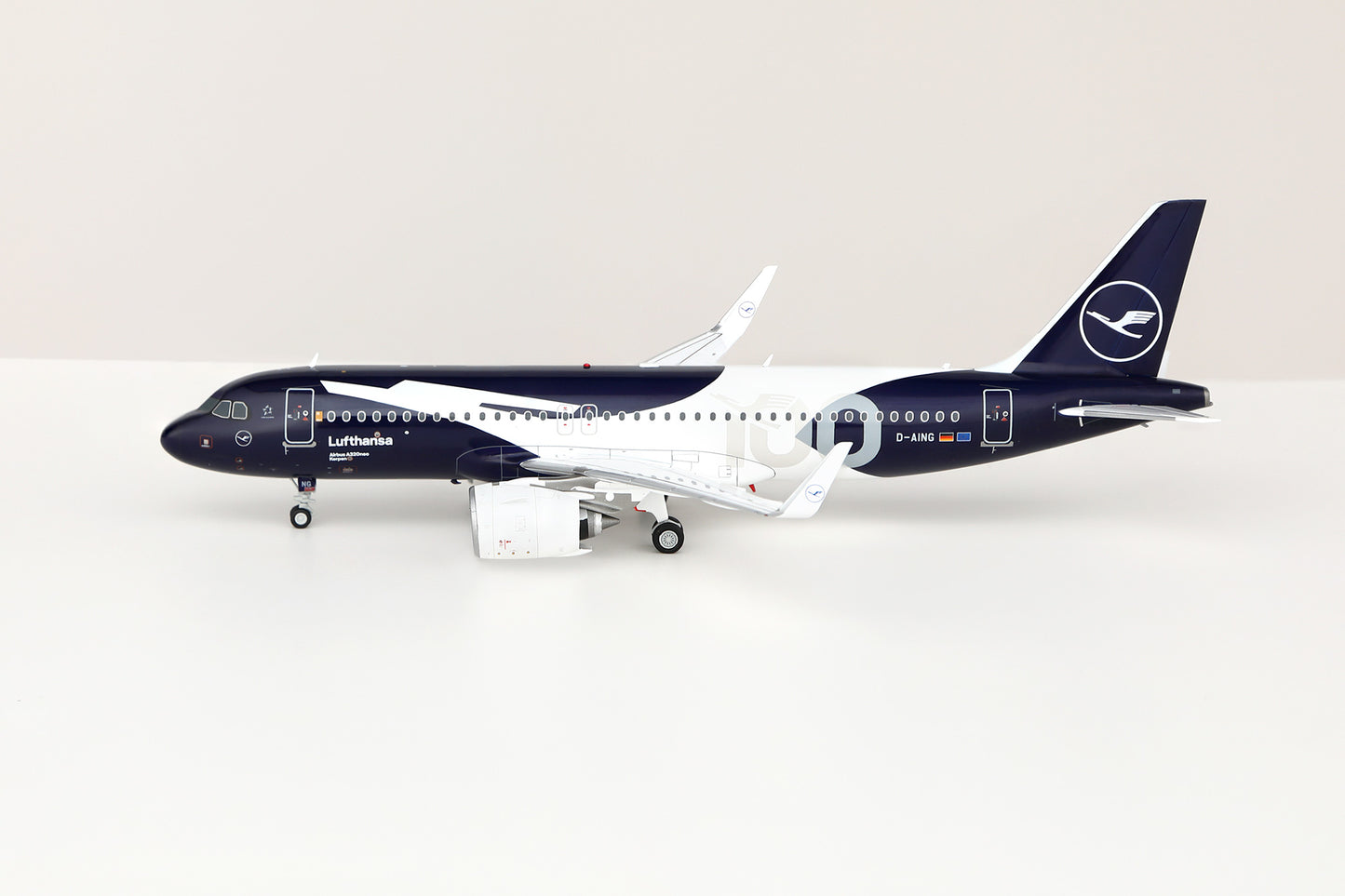 Lufthansa A320neo 100th Anniversary D-AING