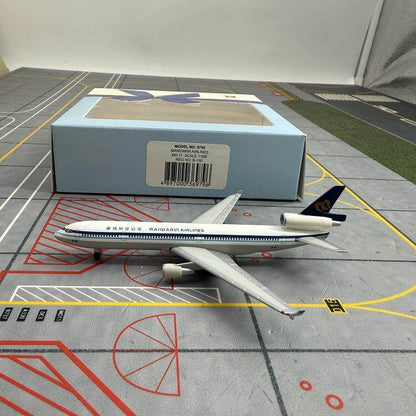1/500 Mandarin Airlines MD-11 B-150 - image 2