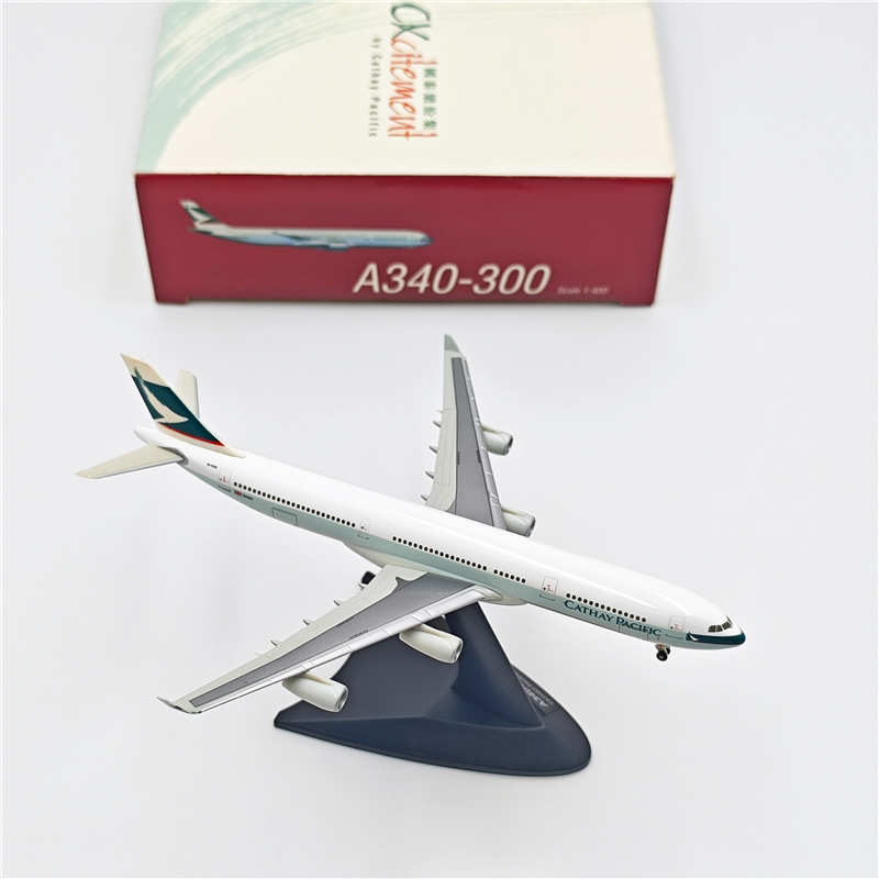 1/400 Cathay Pacific B747-400 B-HUI
