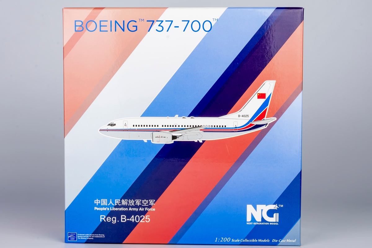 1/200 PLA Air Force Boeing 737-700 B-4025 NG05001