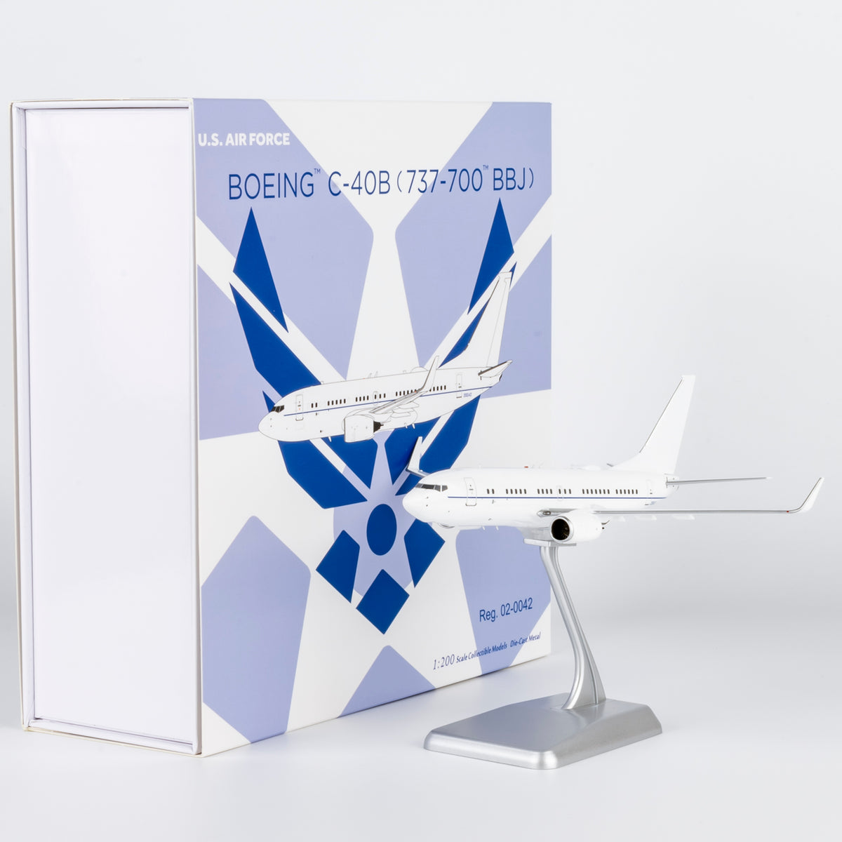 1/200 United States Air Force C-40 02-0042 NG05008 - cover