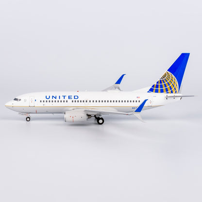 1/200 United Airlines Boeing 737-700 N16703 NG05011