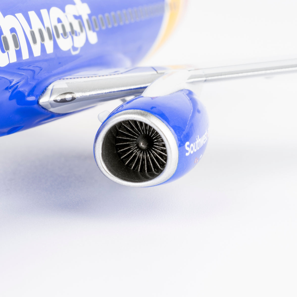 1/200 Southwest Airlines Boeing 737-700 N922WN NG05022