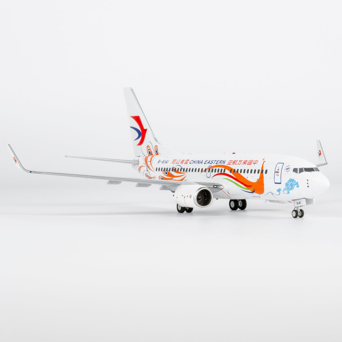 1/200 China Eastern Airlines Boeing 737-700 B-6141 NG05024
