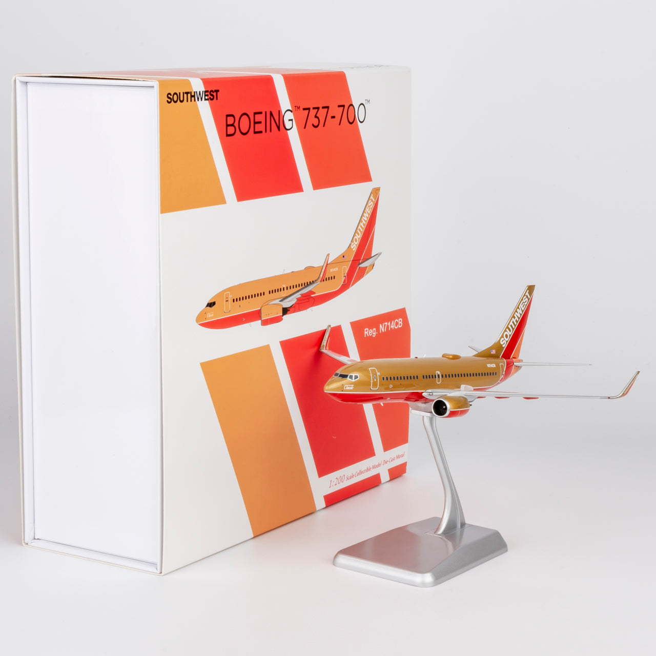 1/200 Southwest Airlines Boeing 737-700 N714CB "Desert Gold retro livery" NG05030 - cover