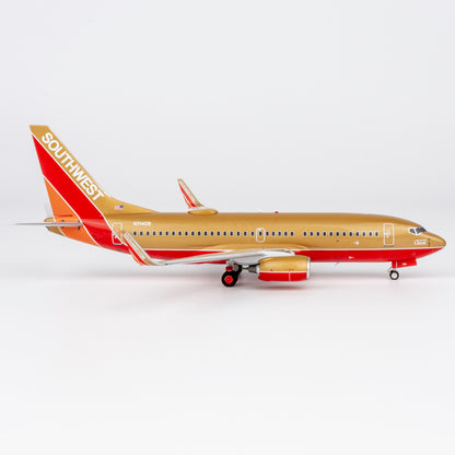 1/200 Southwest Airlines Boeing 737-700 N714CB "Desert Gold retro livery" NG05030