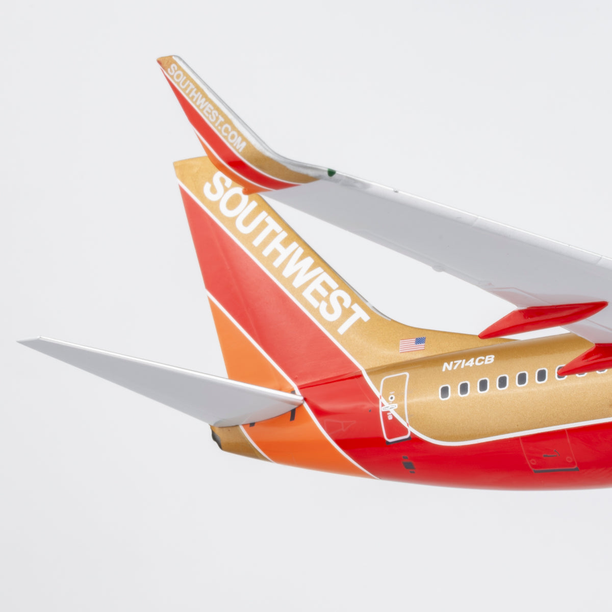 1/200 Southwest Airlines Boeing 737-700 N714CB "Desert Gold retro livery" NG05030