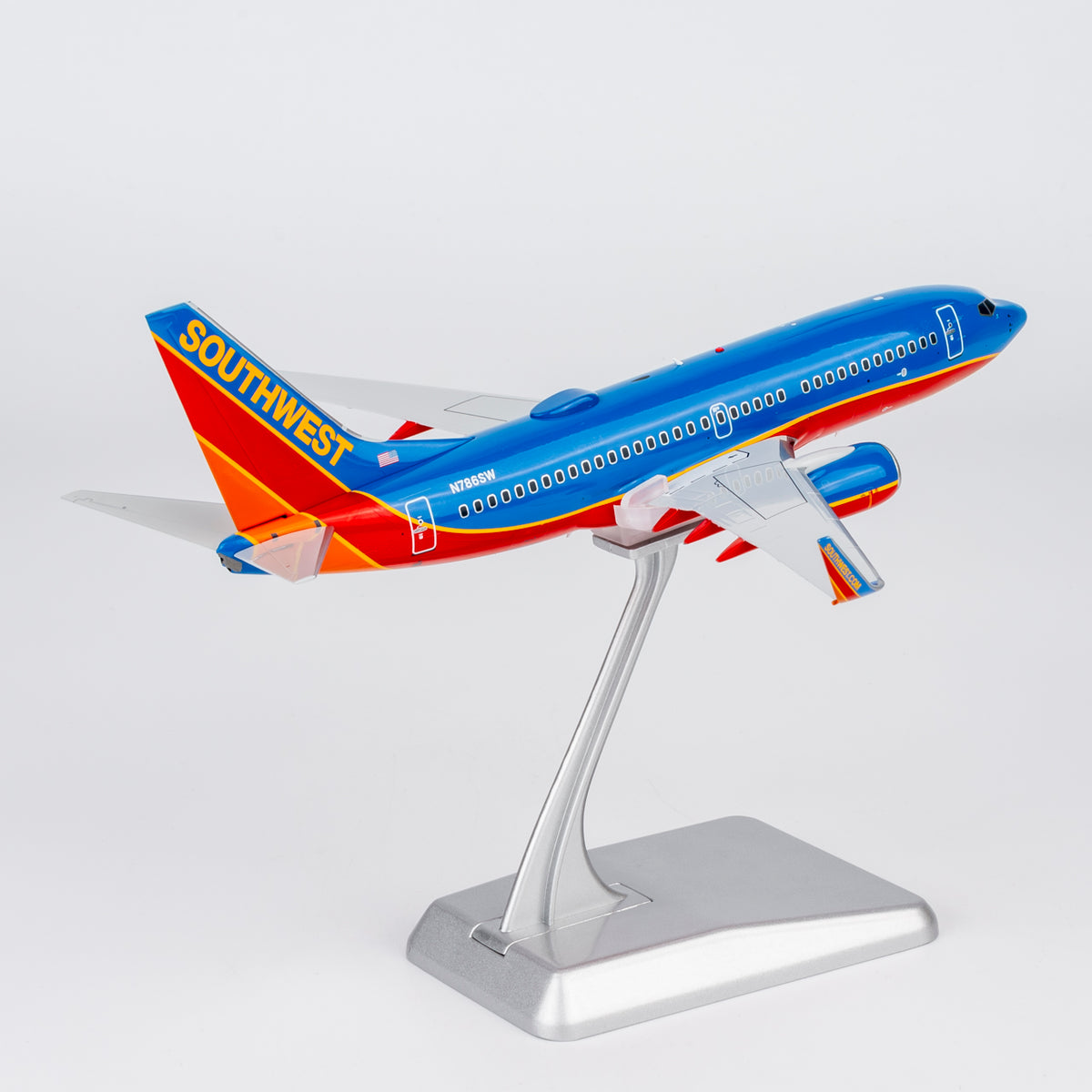 1/200 Southwest Airlines Boeing 737-700 N786SW "Canyon Blue livery" NG05032