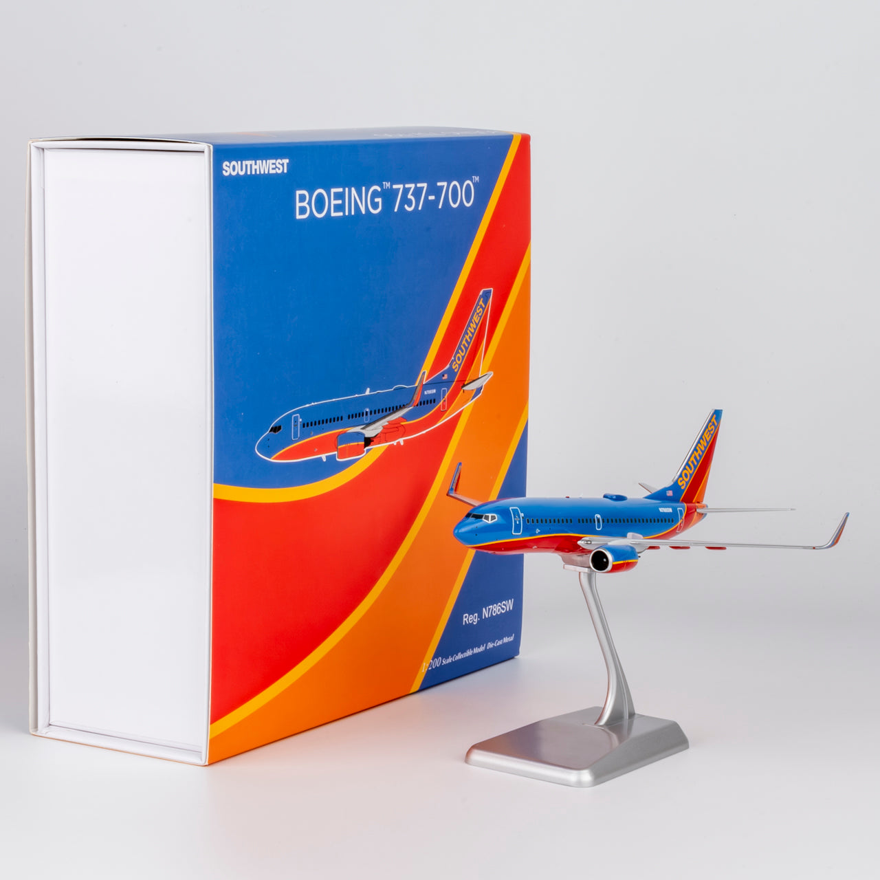 1/200 Southwest Airlines Boeing 737-700 N786SW "Canyon Blue livery" NG05032 - cover