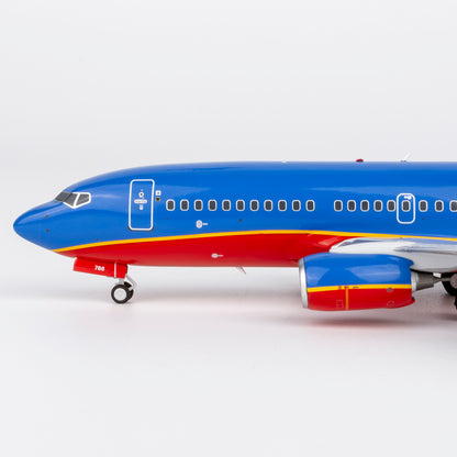 1/200 Southwest Airlines Boeing 737-700 N786SW "Canyon Blue livery" NG05032