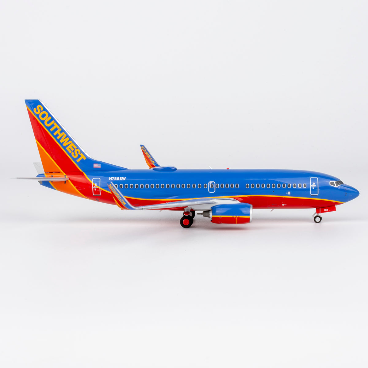 1/200 Southwest Airlines Boeing 737-700 N786SW "Canyon Blue livery" NG05032