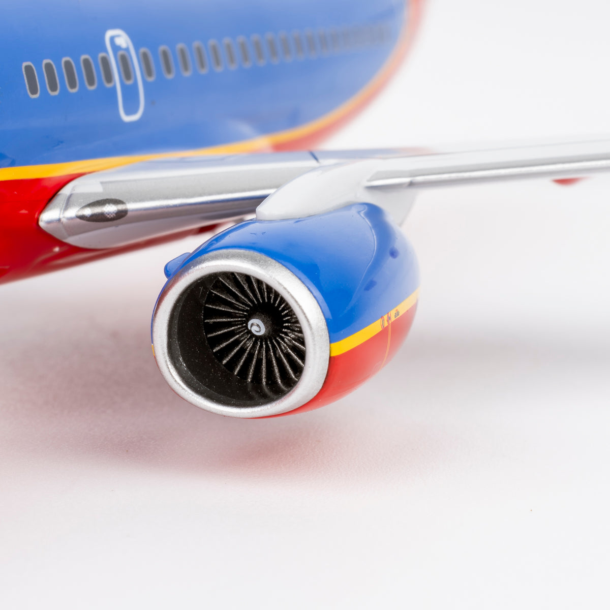 1/200 Southwest Airlines Boeing 737-700 N786SW "Canyon Blue livery" NG05032