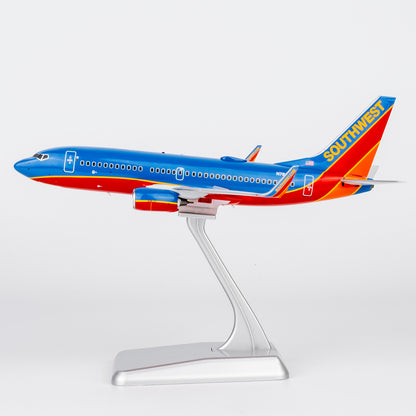 1/200 Southwest Airlines Boeing 737-700 N786SW "Canyon Blue livery" NG05032