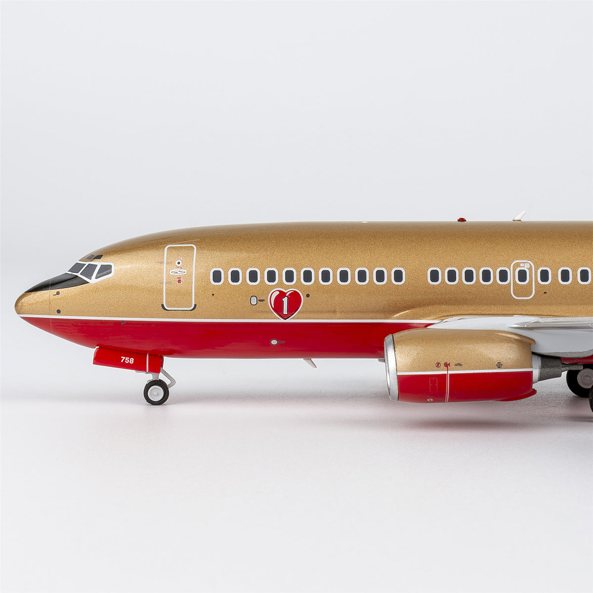 1/200 Southwest Airlines Boeing 737-700 N758SW "Mustard rocket livery" NG05034