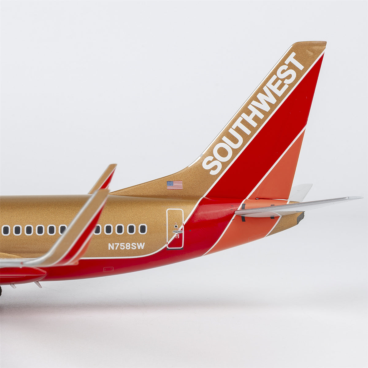1/200 Southwest Airlines Boeing 737-700 N758SW "Mustard rocket livery" NG05034
