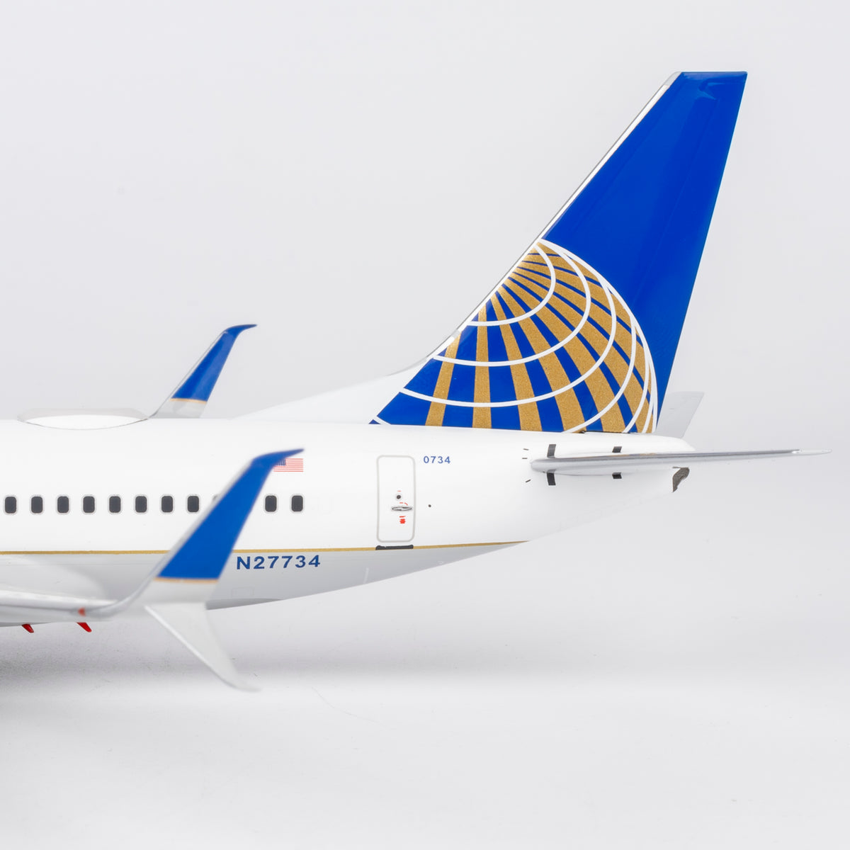 1/200 United Airlines Boeing 737-700 N27734 "CO-UA merged livery" NG05035