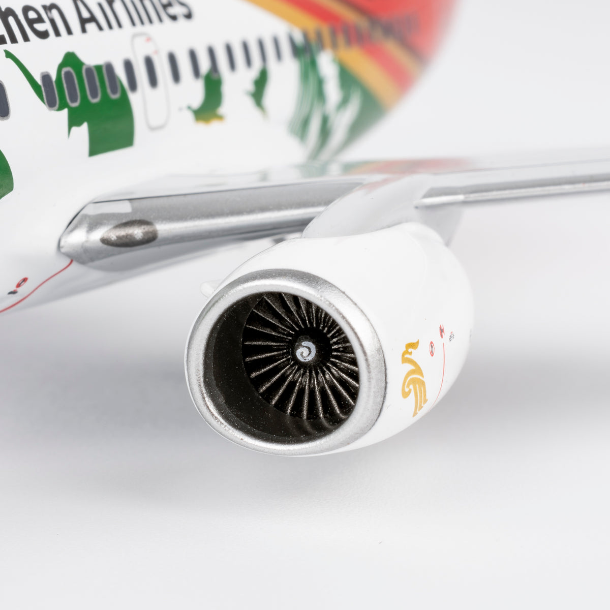 1/200 Shenzhen Airlines Boeing 737-700 B-2669 NG05036
