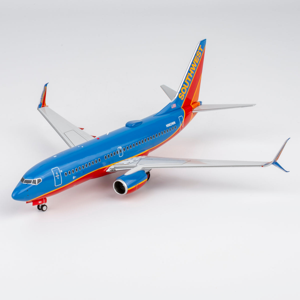 1/200 Southwest Airlines Boeing 737-700 N962WN "Canyon blue livery" NG05037