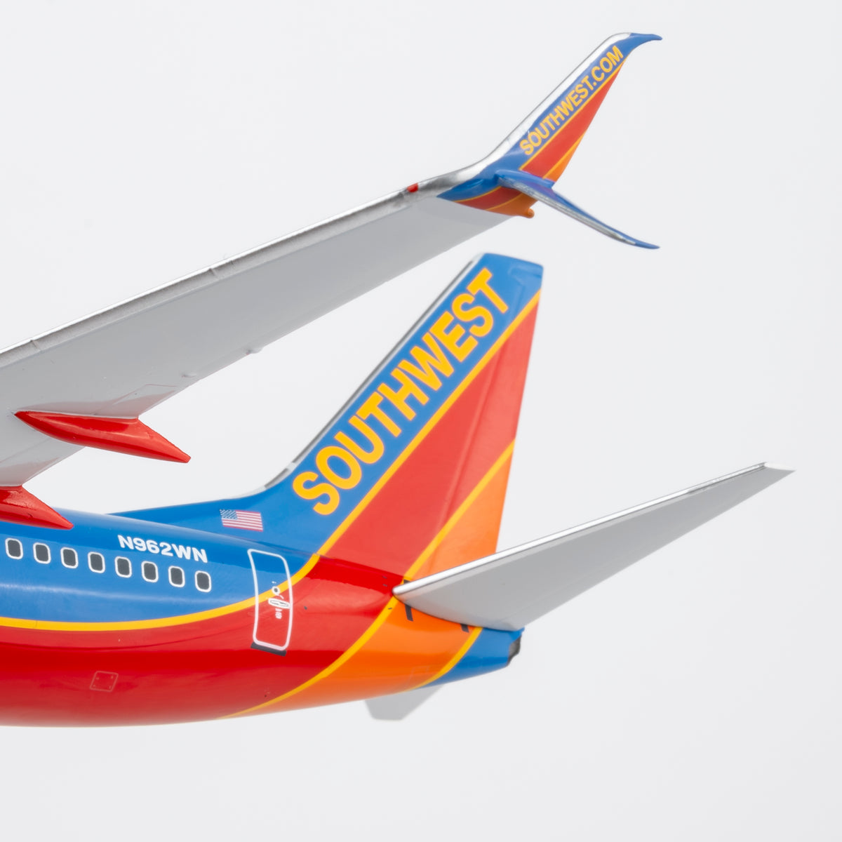 1/200 Southwest Airlines Boeing 737-700 N962WN "Canyon blue livery" NG05037