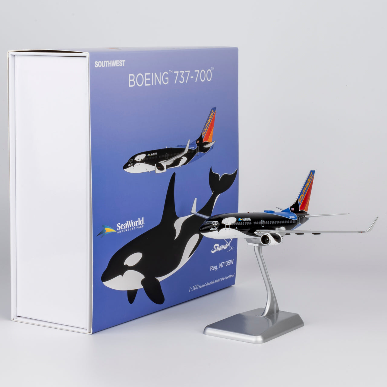 1/200 Southwest Boeing 737-700 N713SW NG05038 - cover