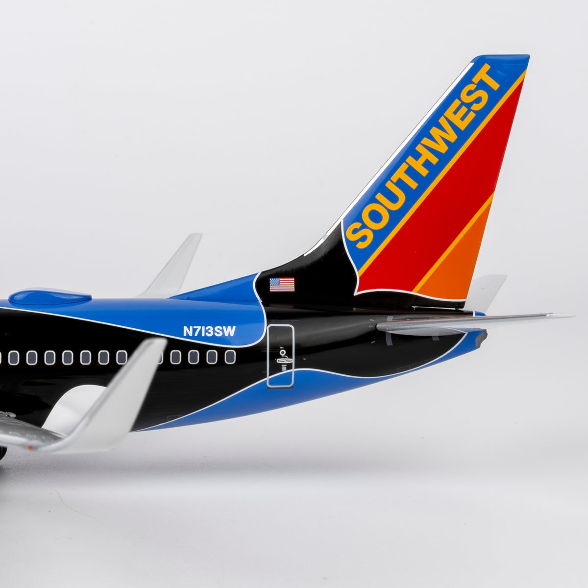 1/200 Southwest Boeing 737-700 N713SW NG05038