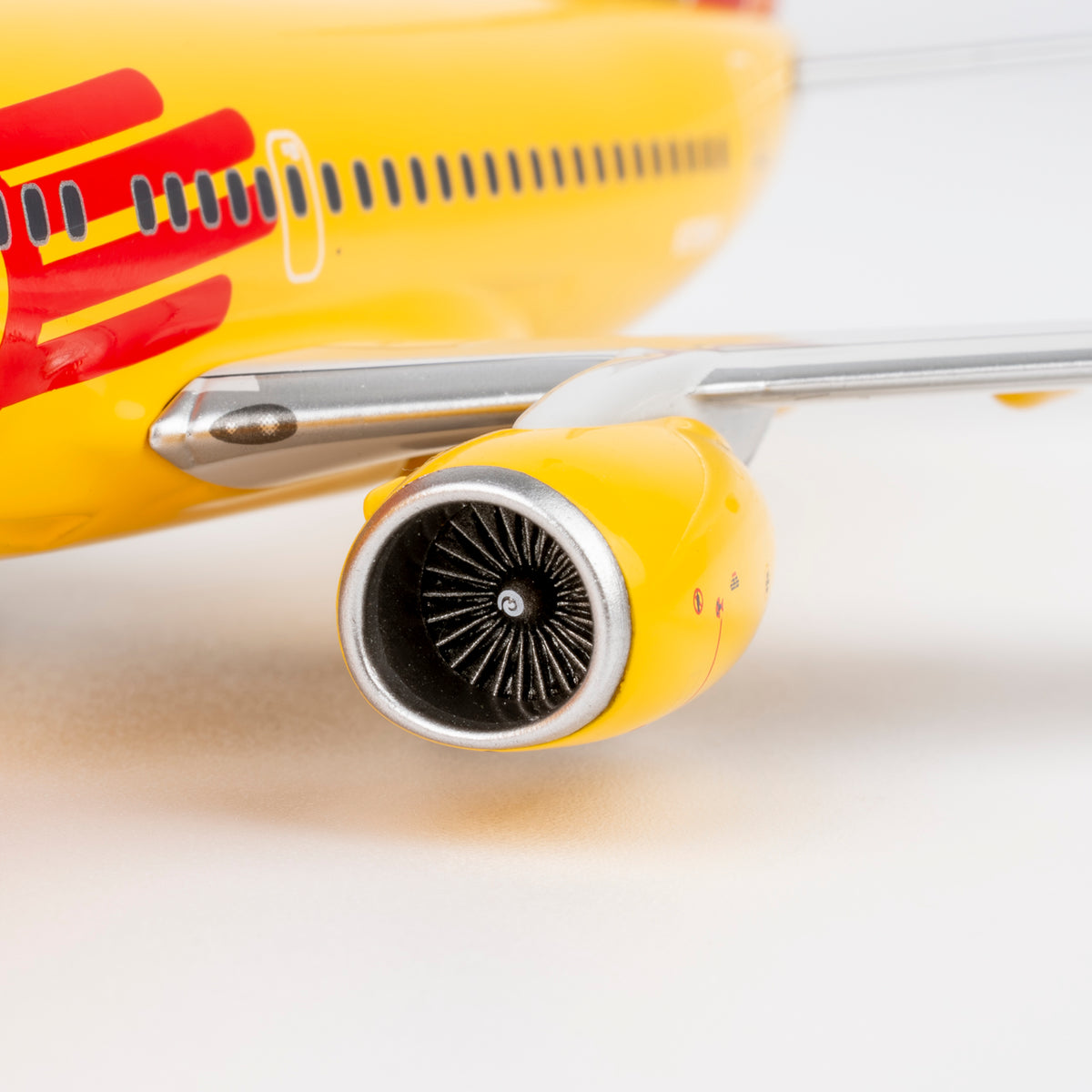 1/200 Southwest Airlines Boeing 737-700 N781WN "New Mexico One" NG05039