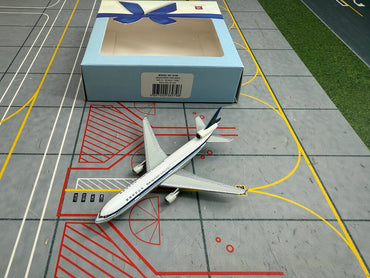 1/500 Mandarin Airlines MD-11 B-18172 - image 2
