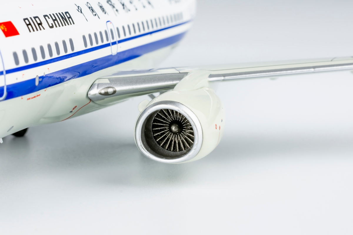 1/200 Air China Boeing 737-600 B-5037 NG06003