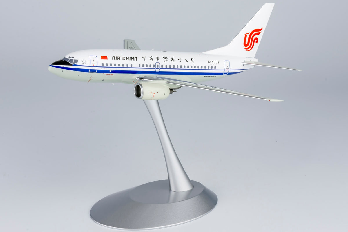 1/200 Air China Boeing 737-600 B-5037 NG06003