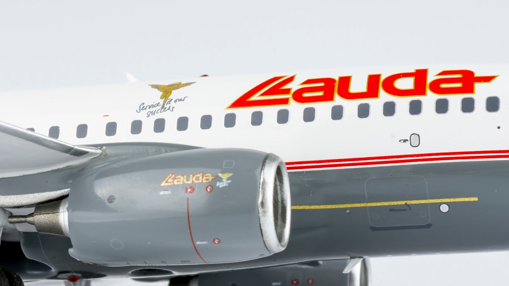 Lauda Air Boeing 737-600 OE-LNL