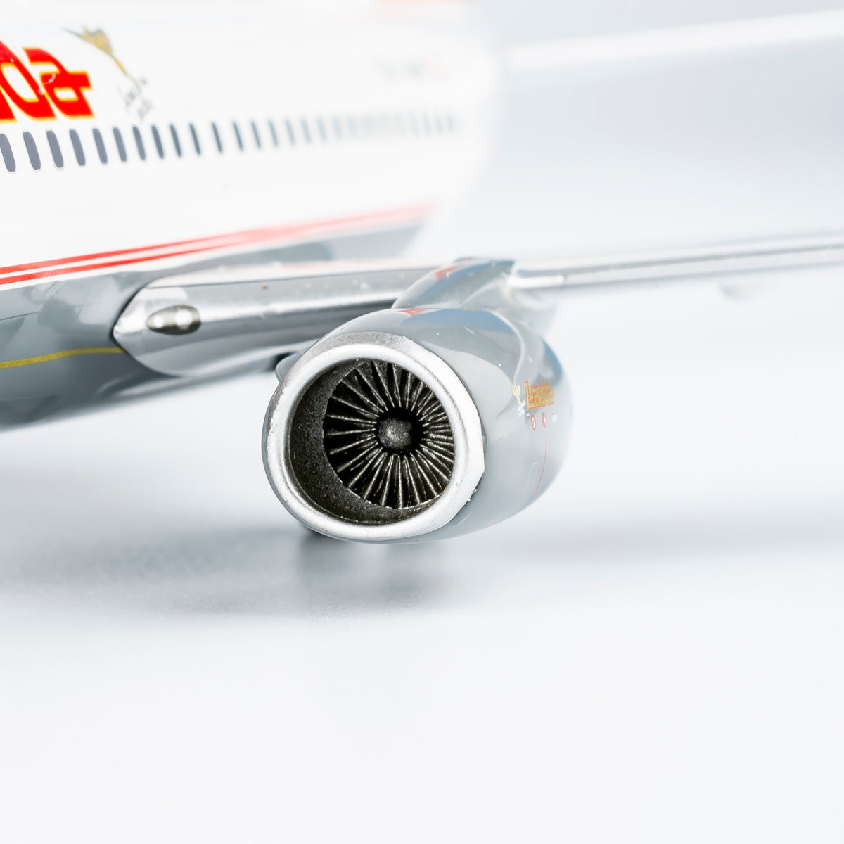1/200 Lauda Air Boeing 737-600 OE-LNM NG06009