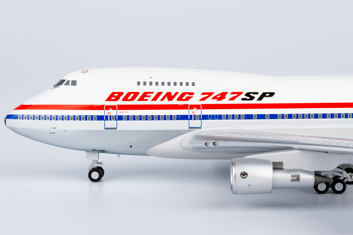 1/400 CAAC Boeing 747SP N40135 NG07039