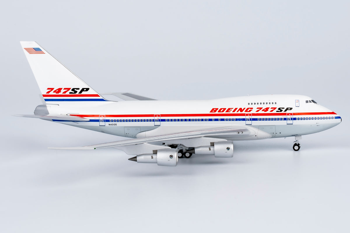 1/400 CAAC Boeing 747SP N40135 NG07039
